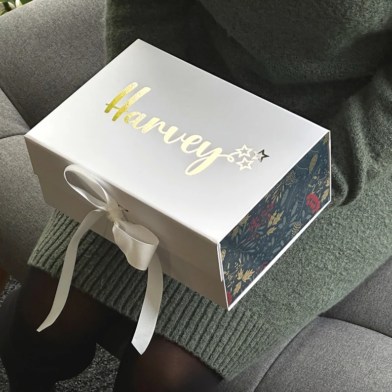 Custom Luxury Clothes Empty Lid Rigid Cardboard Paper Folding Magnetic Gift Box Packaging with Ribbon