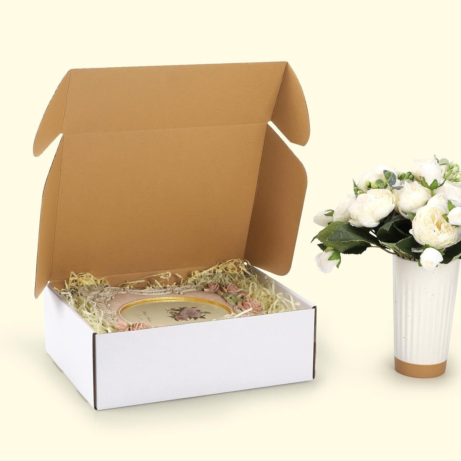 LOW MOQ Corrugated Recyclable Custom Logo White Gift Packaging Paper Postal Paper Mailing Shipping Boxes For Small Business
