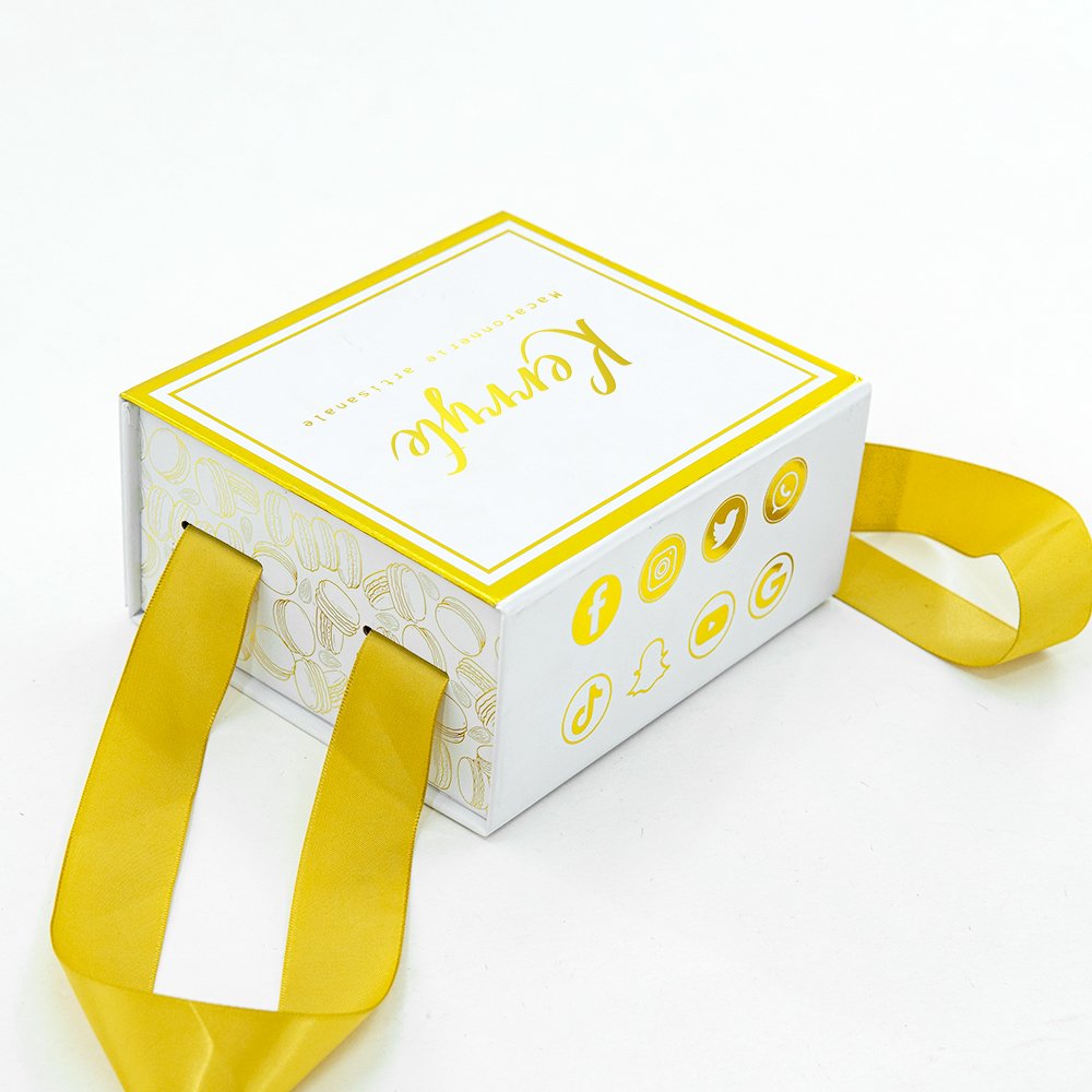 Custom logo size printing color hot sale macaron gift box golden chocolate gift box packaging for wedding