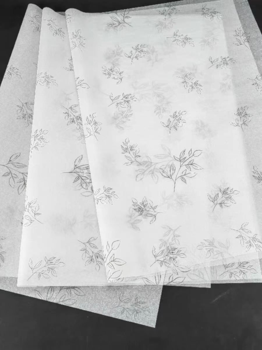 Fresh And Elegant Design Light Grey Eucalyptus Leaf T-shirt Gift Packaging Tissue Paper