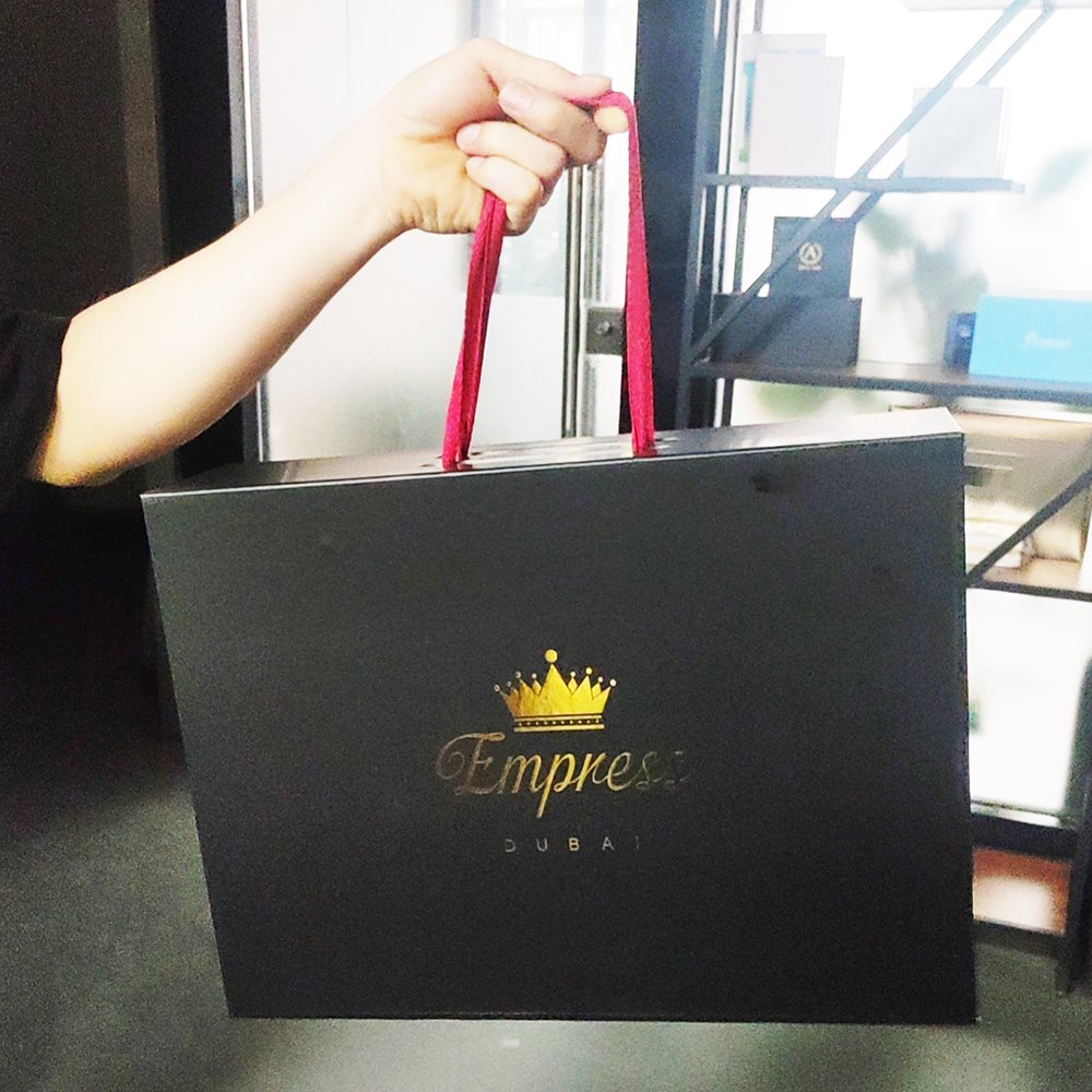 High End Black Cardboard Packaging Gift Box With Ribbon Handle Double Magnetic Closure Door Shipping Box For Hat Shoes Clothes