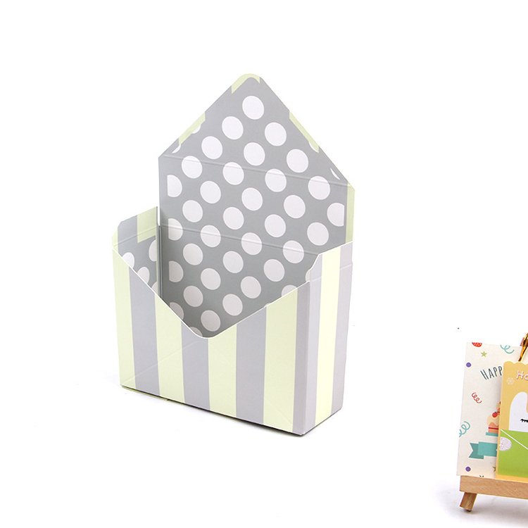 Custom Kraft Cardboard Gift Shipping Portable Upright Rose Flower Gift Boxes Folding Colorful Flower Packaging Box With Handle