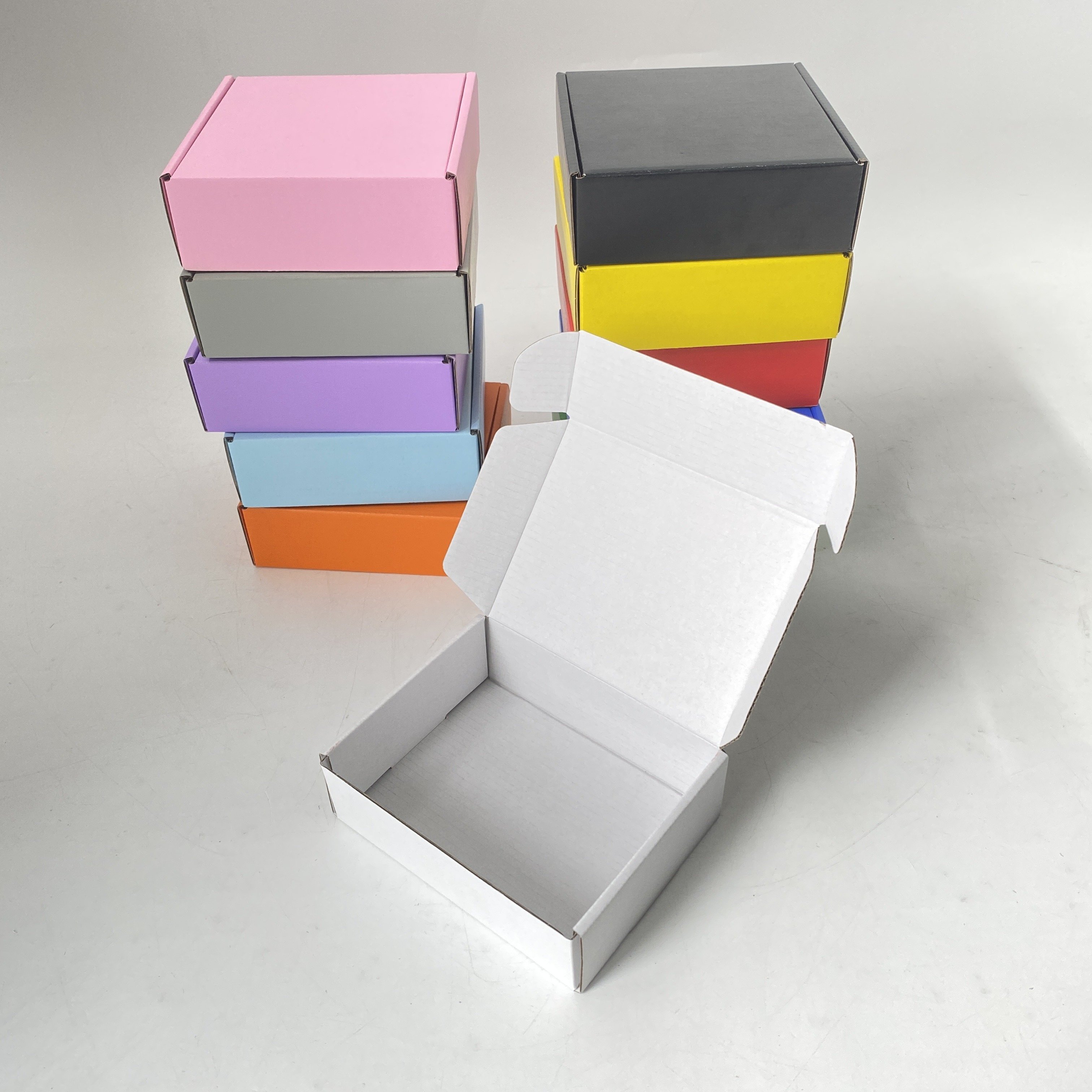 Factory Custom Printing Recycled Hot Pink Mail Printing Boxes Card Boxes Packaging Own Label Shipping Boxes