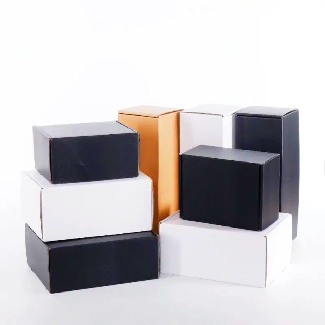 Cheap kraft paper corrugated clothing packaging paper box can be customized with logo packaging and transportation paper box