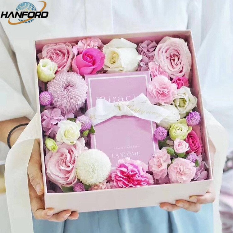 Square Transparent Window Flower Box Exquisite Gift Box Gift Packaging Paper Box With Bowknot