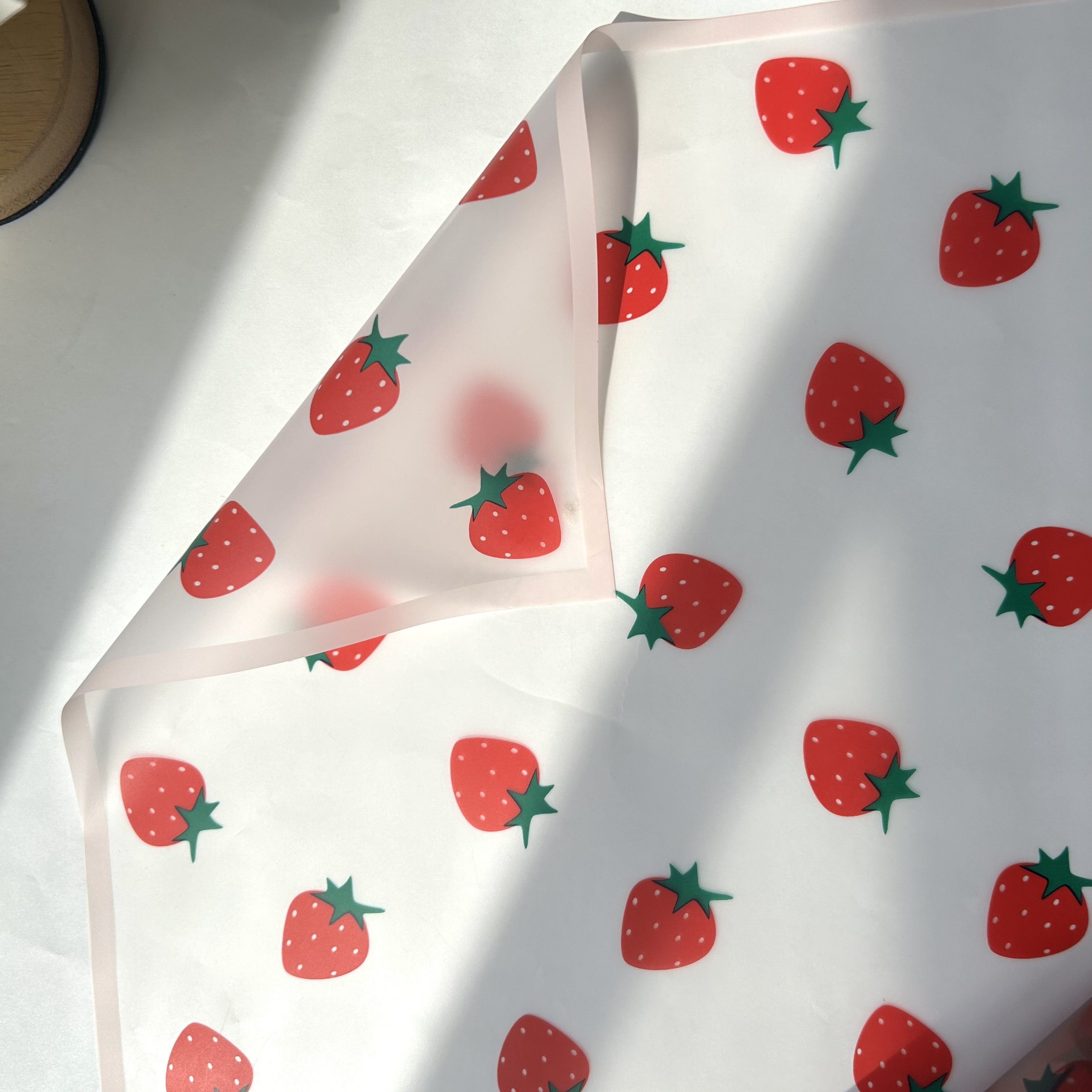Latest Designed Transparent Strawberry Pattern Borders Floral Packaging Paper Material Elegant Floral Design Product Packaging