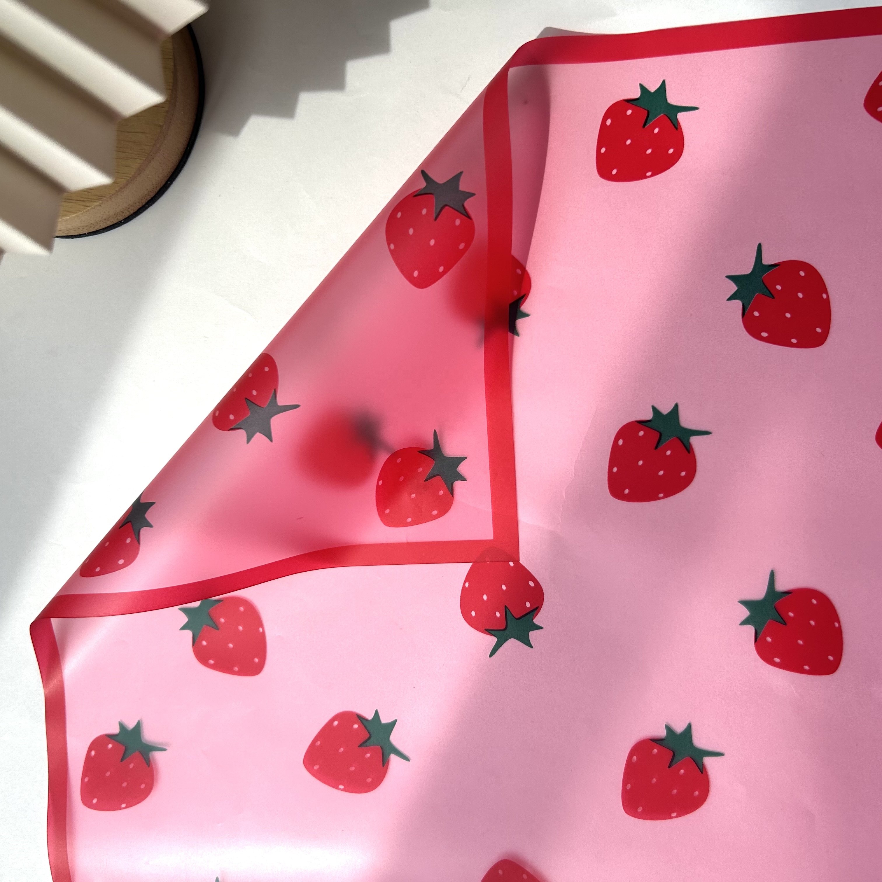 Latest Designed Transparent Strawberry Pattern Borders Floral Packaging Paper Material Elegant Floral Design Product Packaging