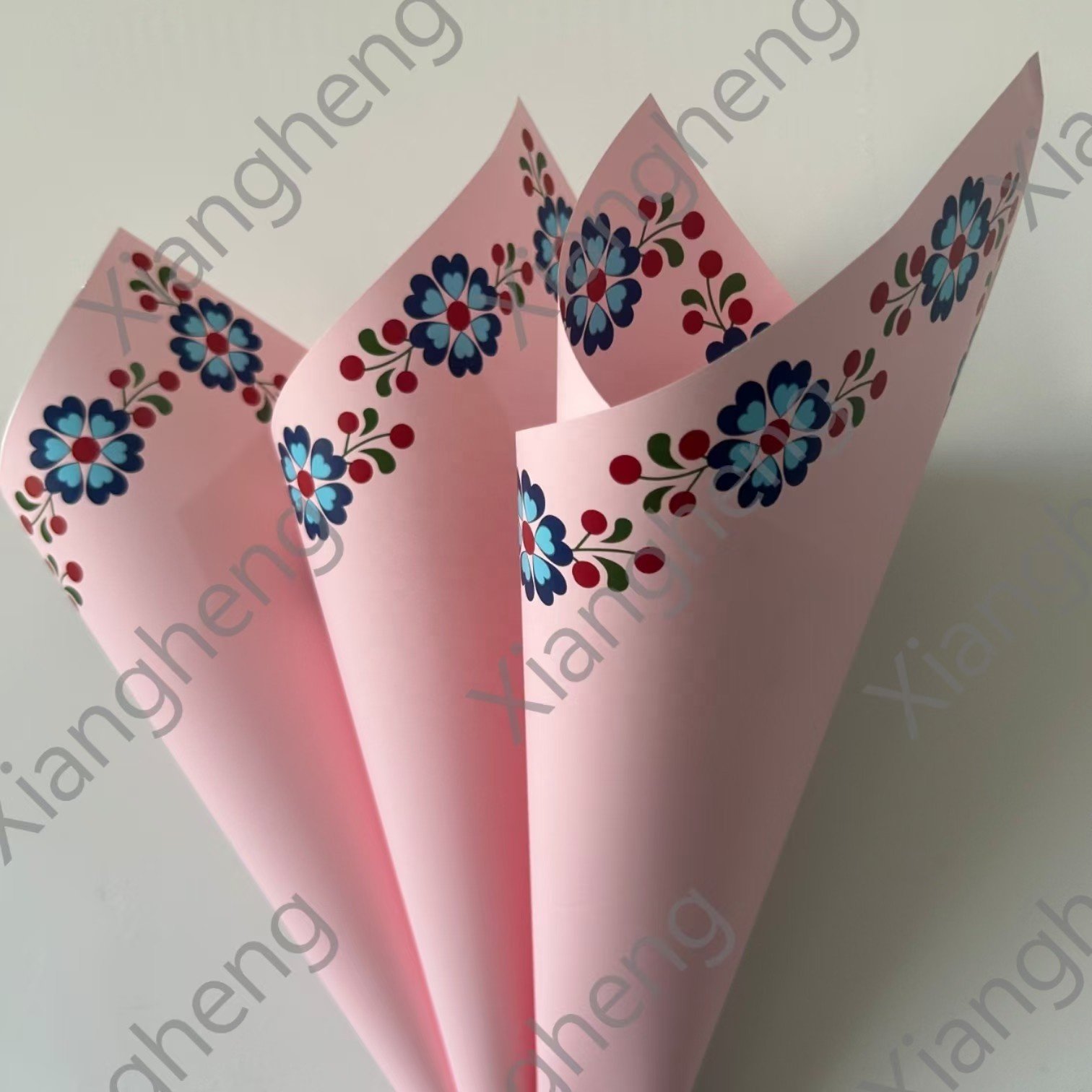 Shop Floral Material Wrapping Paper Fashion Simple Wrapping Creative Four-leaf Grass High-end Flower PE Waterproof OPP Virgin