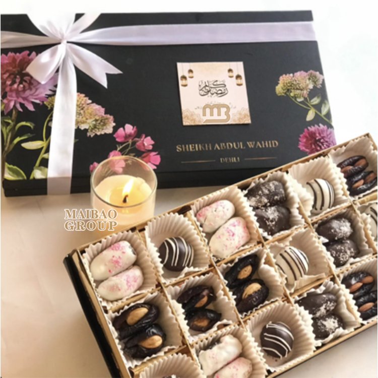 Custom Paper Folding Gift Box For Chocolate Luxury Chocolate Box With Magnetic Closure Strawberry Desserts Packaging Paper Box