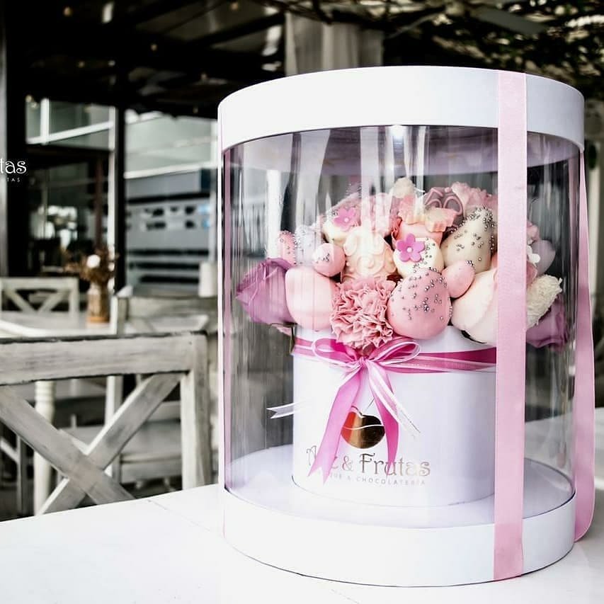 Custom round plastic pvc flower box cake box for rose bear packaging