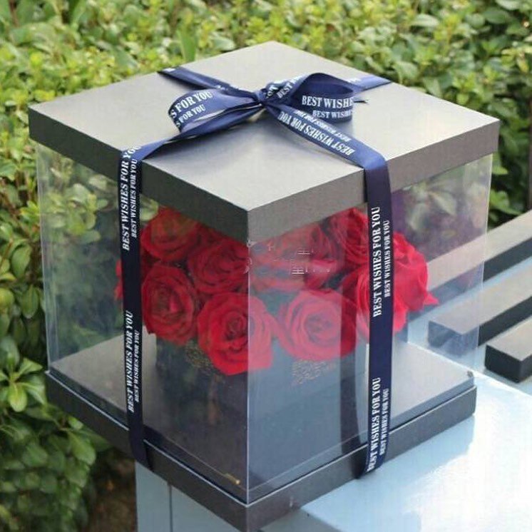 Custom round plastic pvc flower box cake box for rose bear packaging