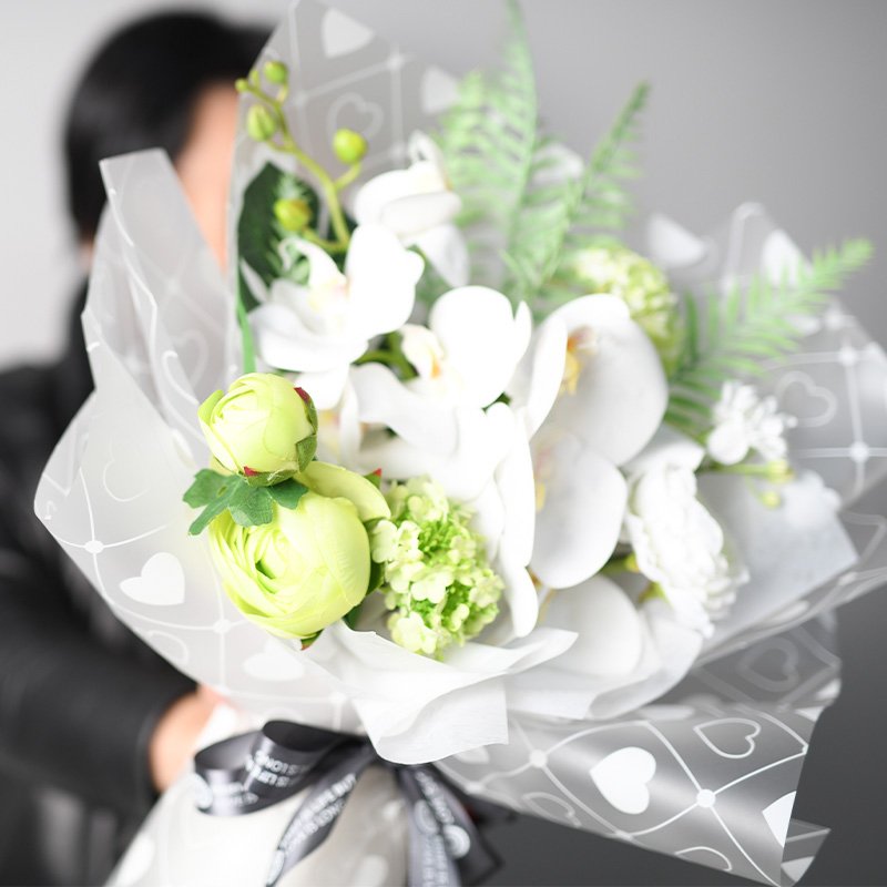 Valentine Day Matte Plastic Personalized Waterproof Heart Bouquet Flower Wrapping Paper