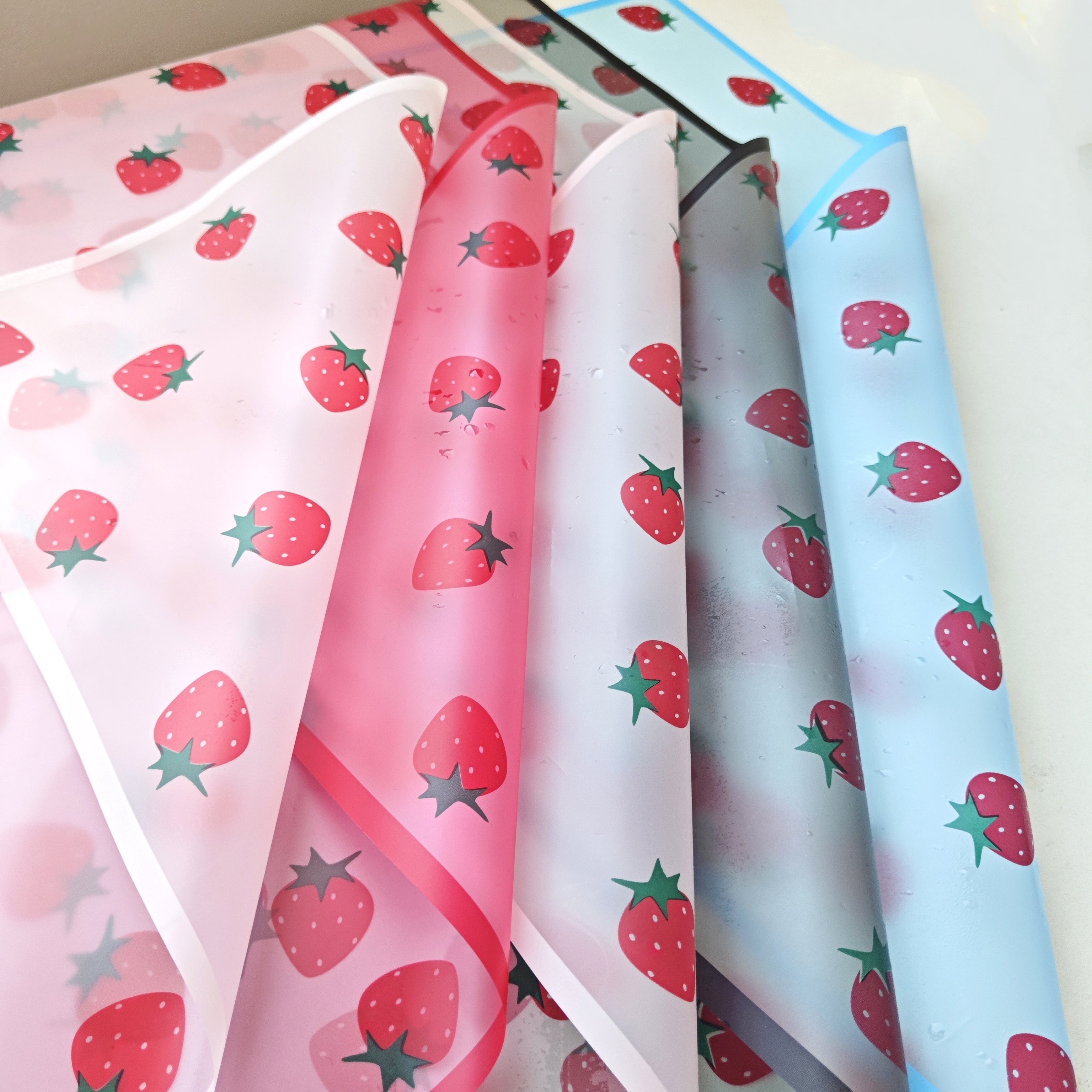 Factory wholesale sale strawberry wrapping paper translucent waterproof Korean floral wrapping paper florist material pins