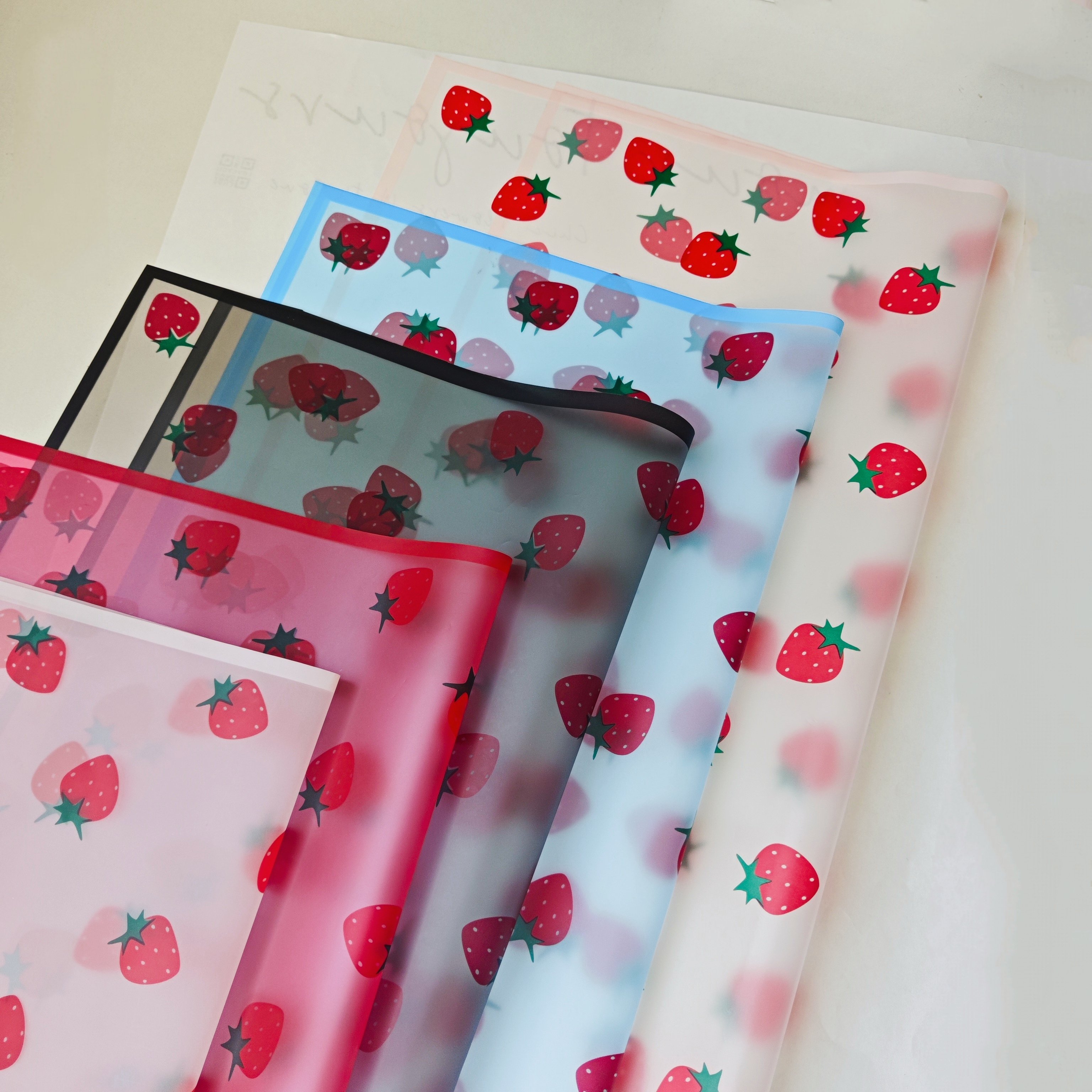 Factory wholesale sale strawberry wrapping paper translucent waterproof Korean floral wrapping paper florist material pins