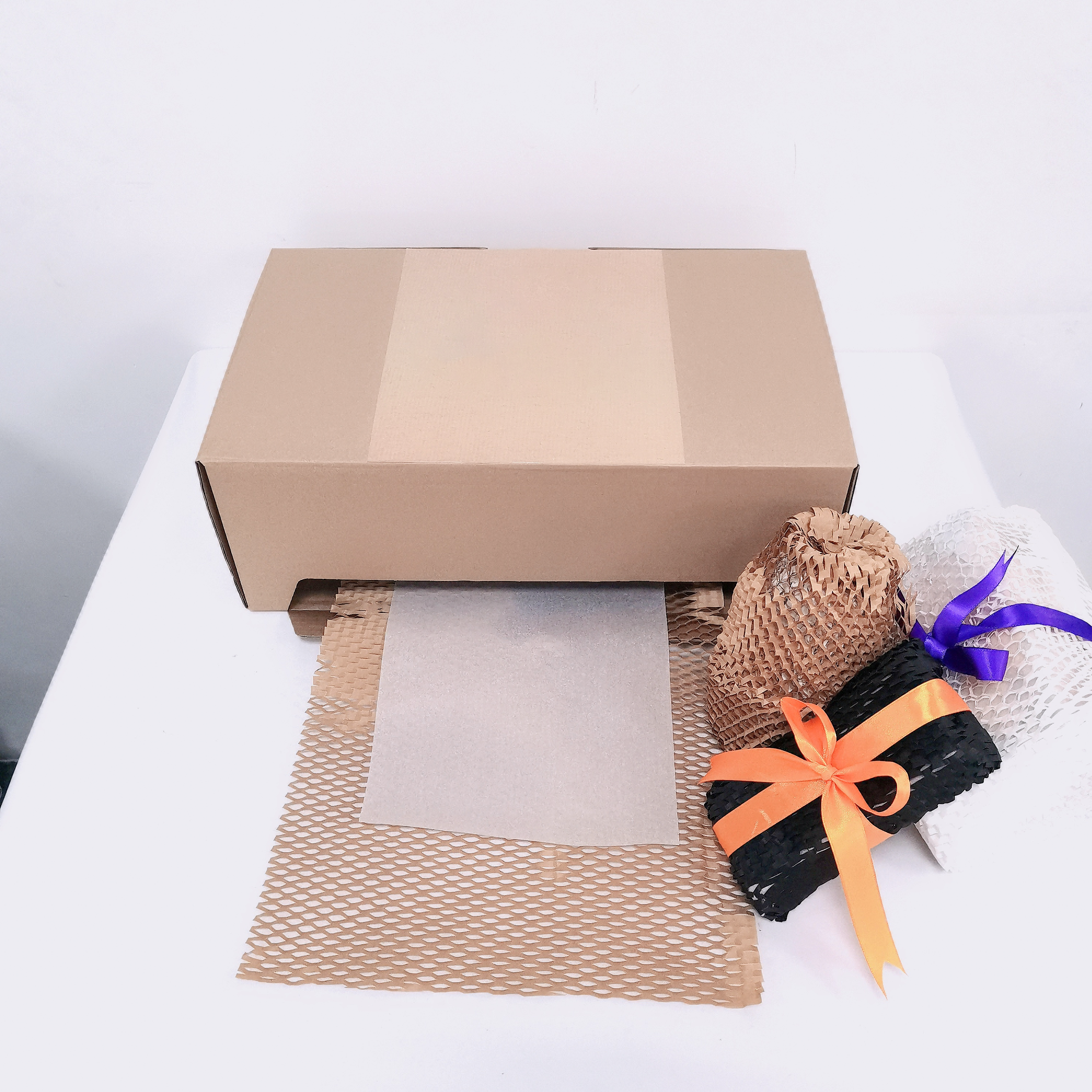 New Style Honeycomb Cushioning Wrap craft Paper Dispenser Corrugated Packaging Paper Shipping Boxes