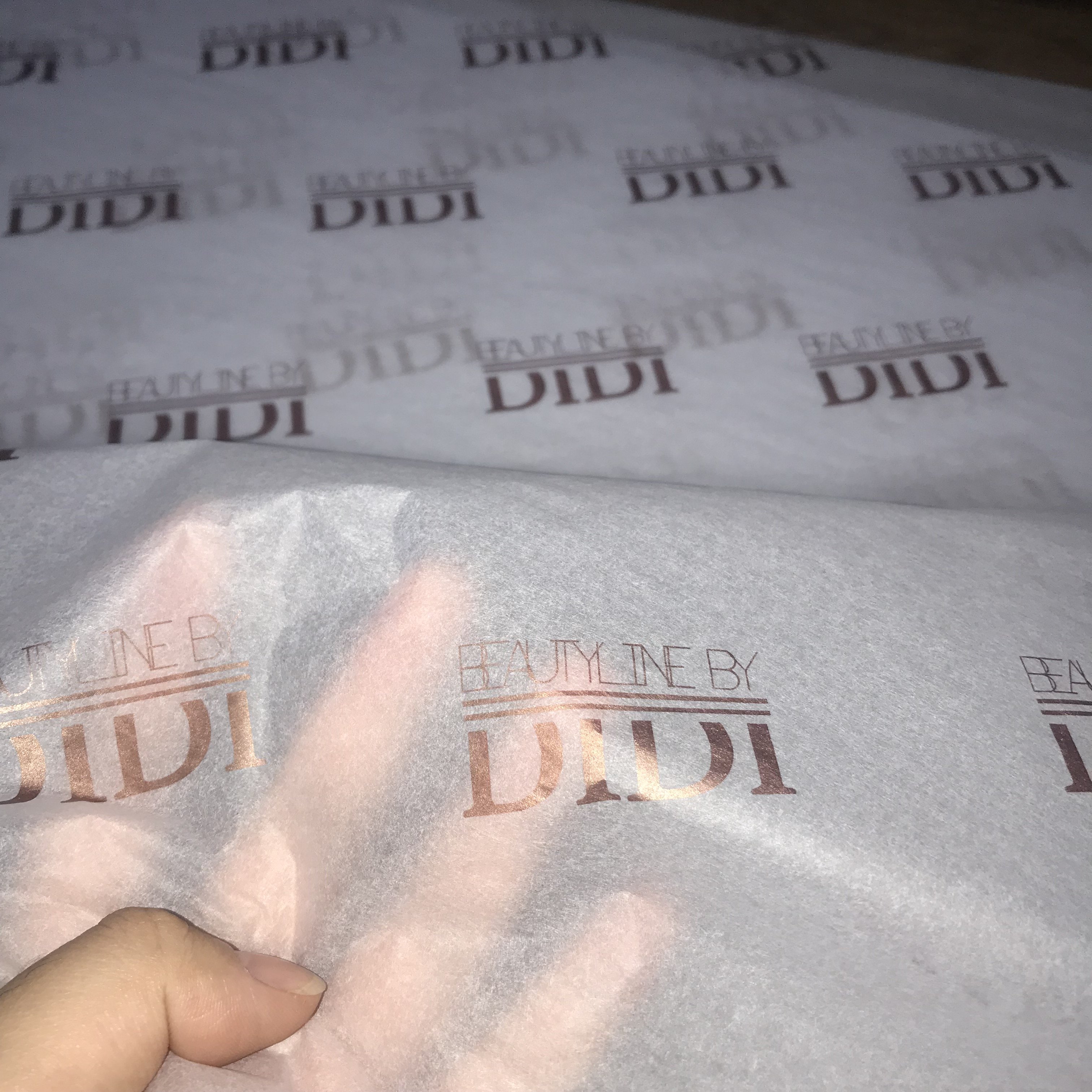Guangzhou factory custom foil stamping tissue paper wrapping paper for clothing packaging
