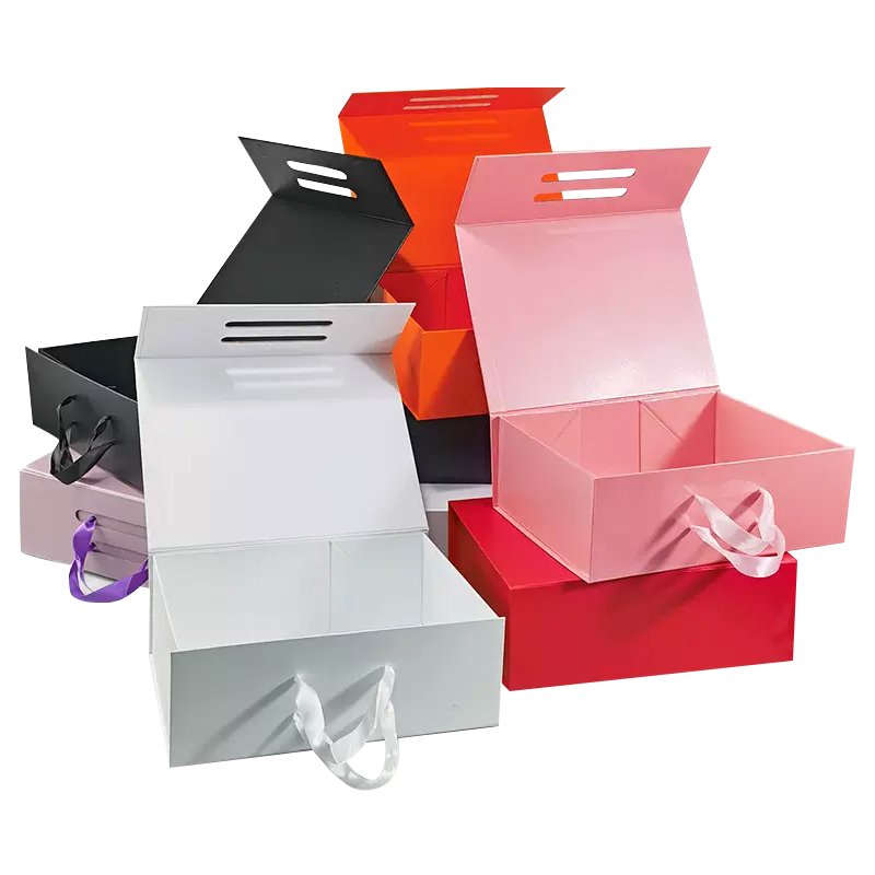 Custom luxury white magnet flap clothing paper box foldable magnetic closure gift boxes with black ribbon