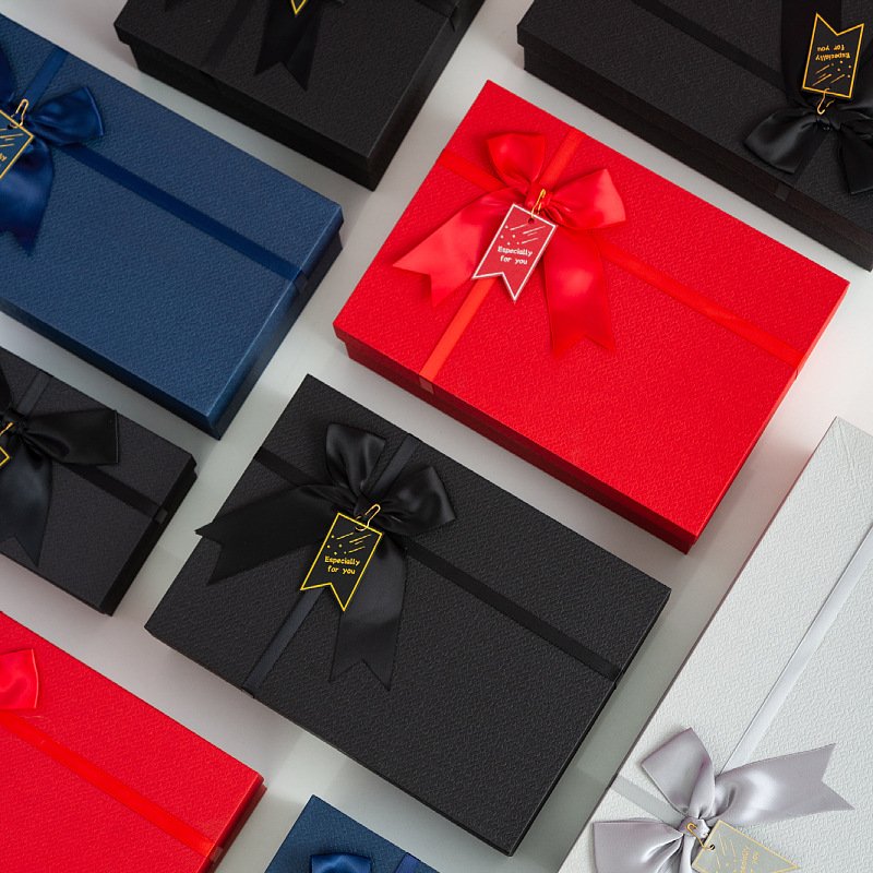 Customization Folding Storage Magnet Paper Box For Clothes Clothing T-shirt Packaging