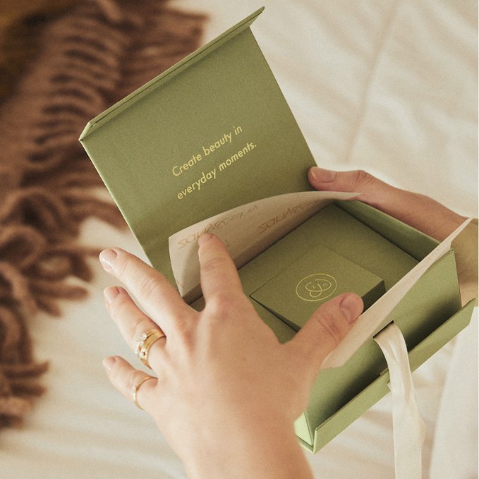 High Quality Fashion Style Luxury flip box packaging foldable gift paper box silk scarf box