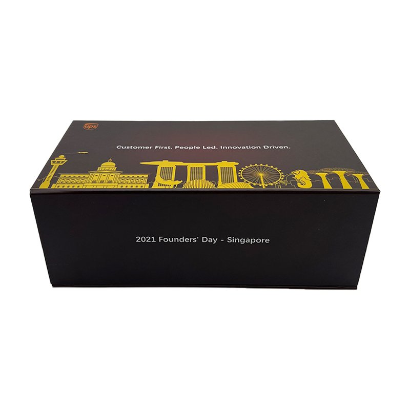 Custom Logo Recyclable Factory custom luxury flip top cardboard black paper Magnetic gift box packaging with Insert packaging
