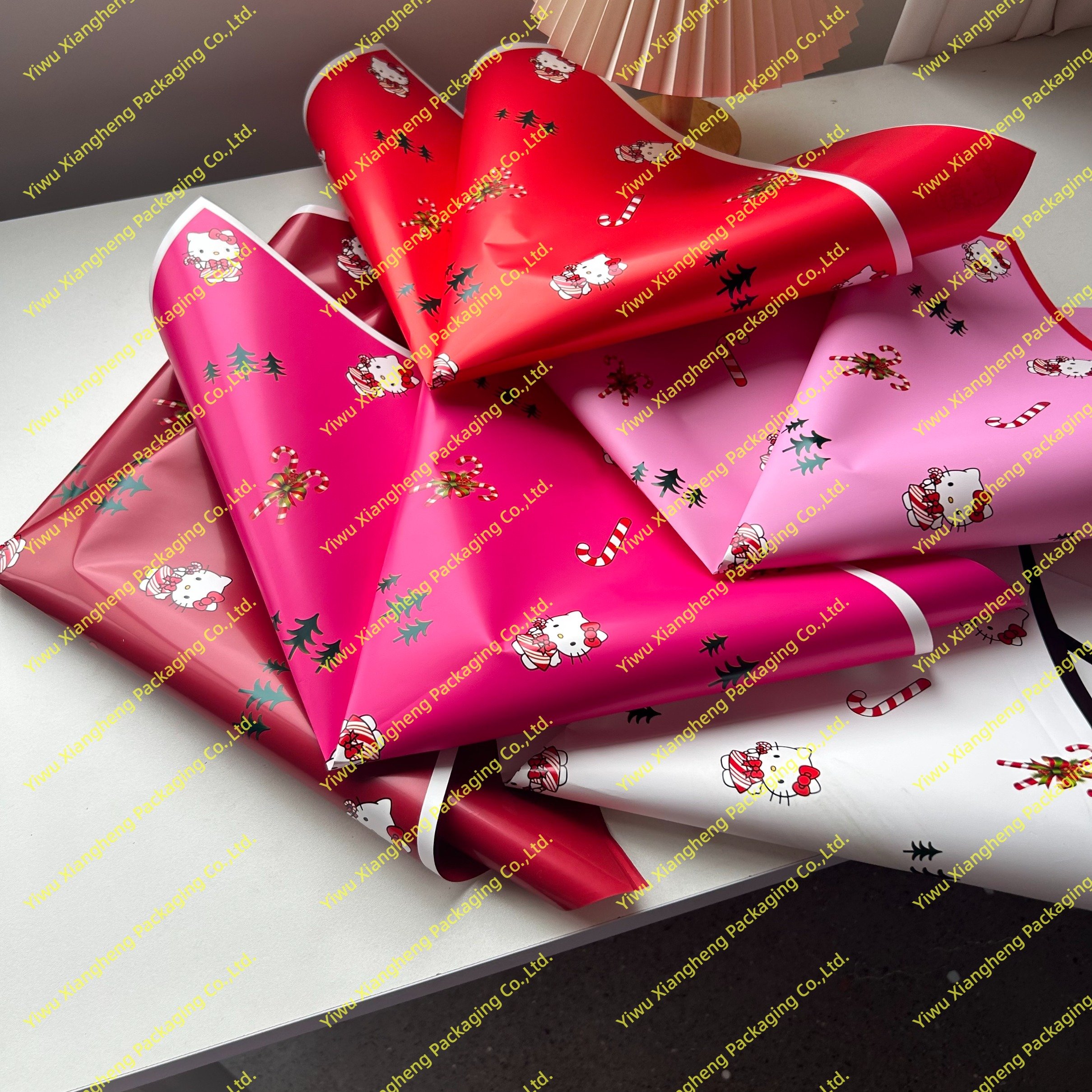 Factory New Design Christmas Kitten Pattern Colorful Thickened Waterproof Flower Wrapping Paper Flower Shop Sweet Flower Paper