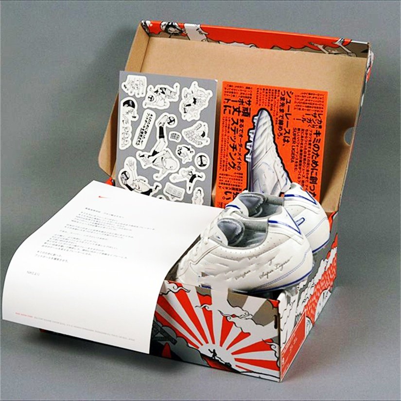 Custom Men Paper Shoe Packaging Box White Paper Cardboard with Window Shoe Box Casual Shoes Display Box