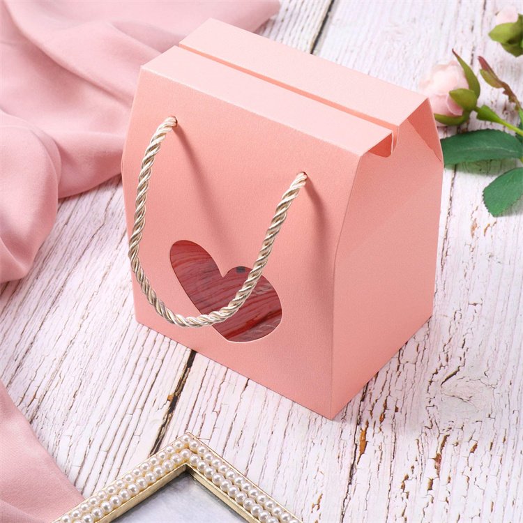 Portable Handle Kraft Paper Gift Box Heart Clear Window with Rope for Wedding Christmas Decoration Kids Small Cakes Cookie