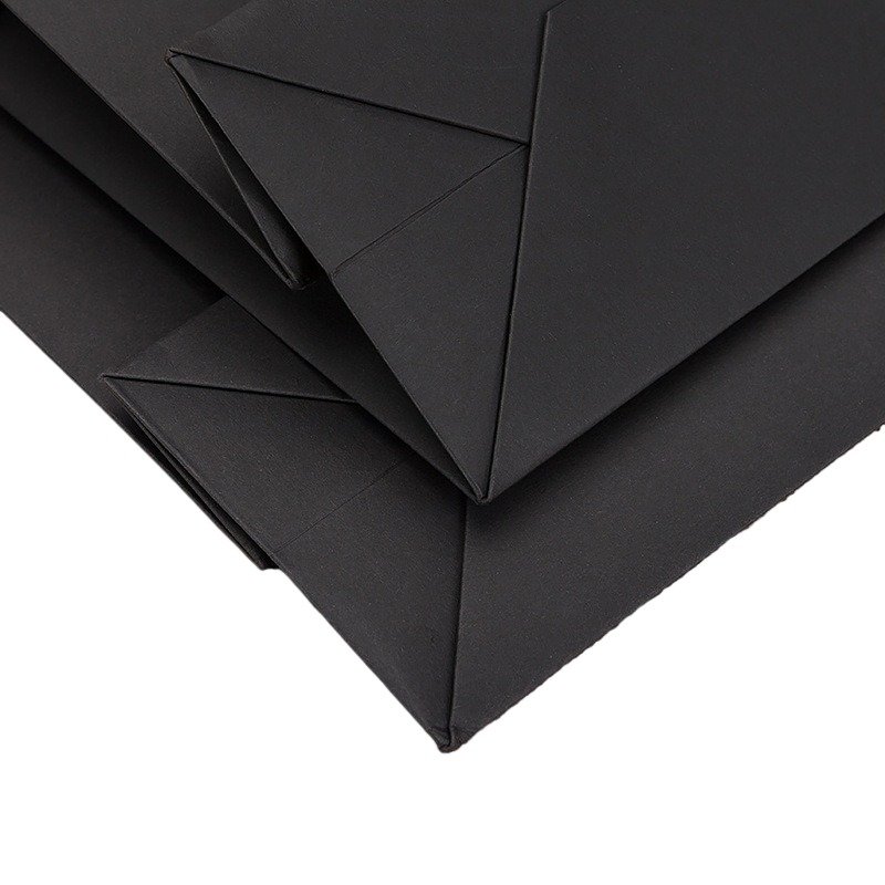 Wholesale Fashionable Luxury Black Craft Packaging Paper Bags Printed Custom Logo Clothing Shopping Gift Jewelry Wine Paper Bag
