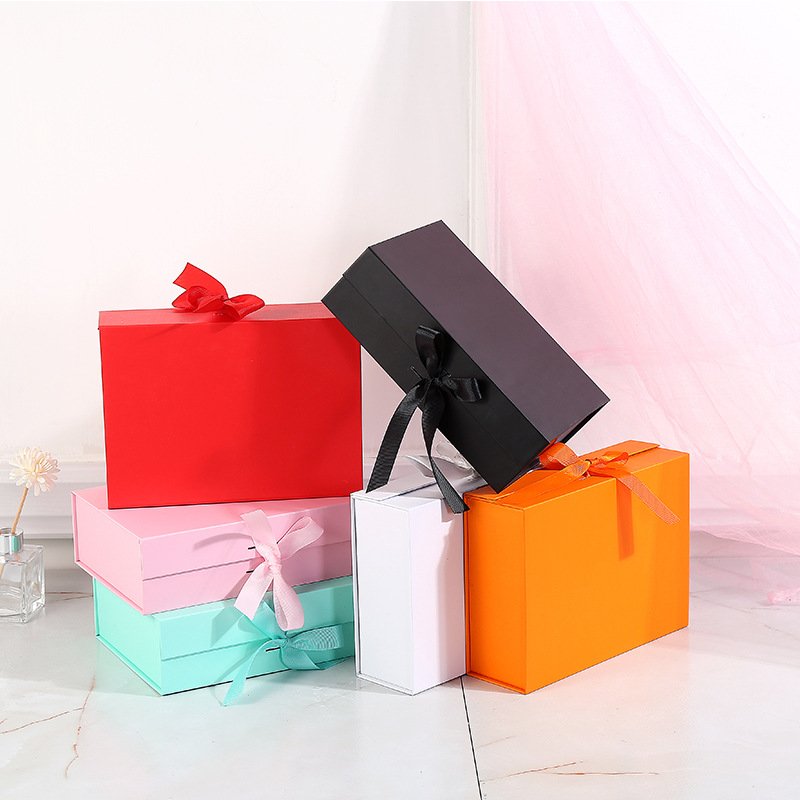 Wholesale plain cardboard ribbon paper box custom logo corporate luxury magnet gift packaging box for present