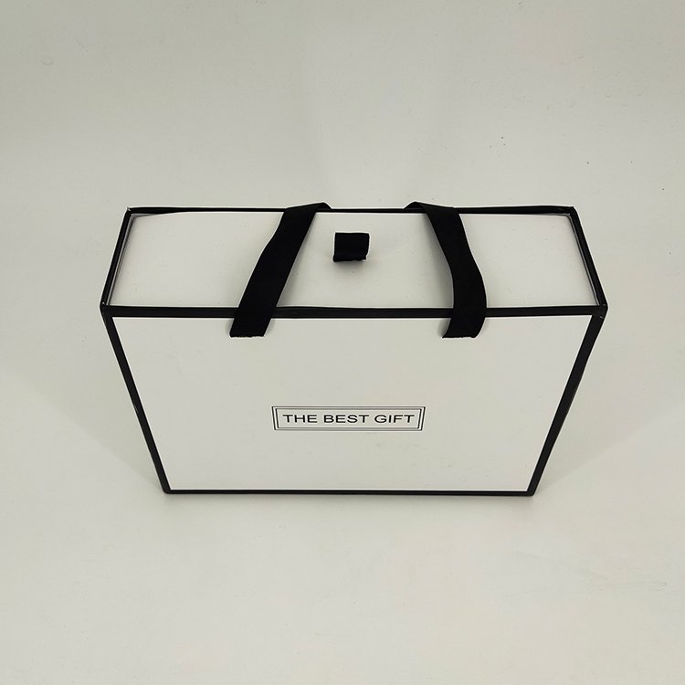Wholesale eco friendly luxury gift lipstick cosmetics paper gifts set cardboard packaging box for small business