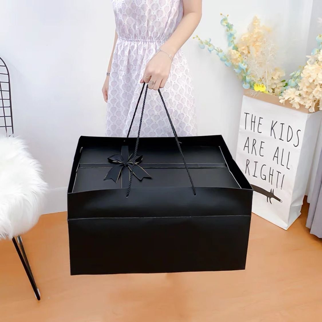 Custom Design Matte Black Large Rigid Paper Cardboard Gift Packaging Luxury Folding Garment Box for Wedding