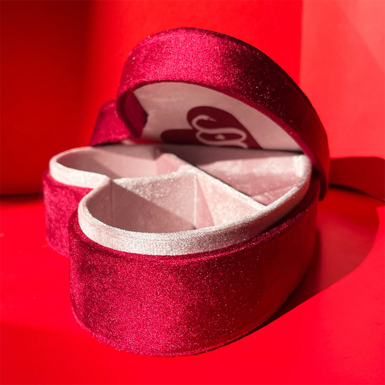 Burgundy Heart Shape Jewelry Box For Necklace Bracelet Ring Box Velvet Travel Jewelry Box Perfect Christmas And Holiday Gift