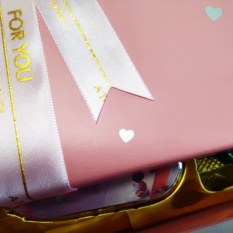 Customized high-quality bow hot stamping silver candy gift packaging paper box