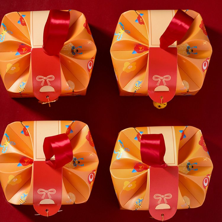 2022 New surprise party gift with box packaging red chocolate snow biscuit packaging box portable toffee Hi candy box wholesale