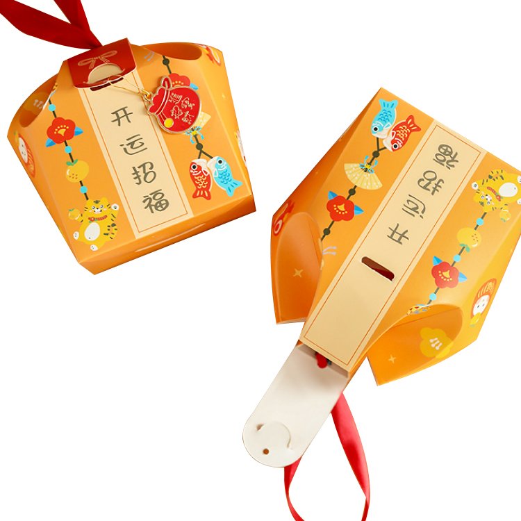2022 New surprise party gift with box packaging red chocolate snow biscuit packaging box portable toffee Hi candy box wholesale