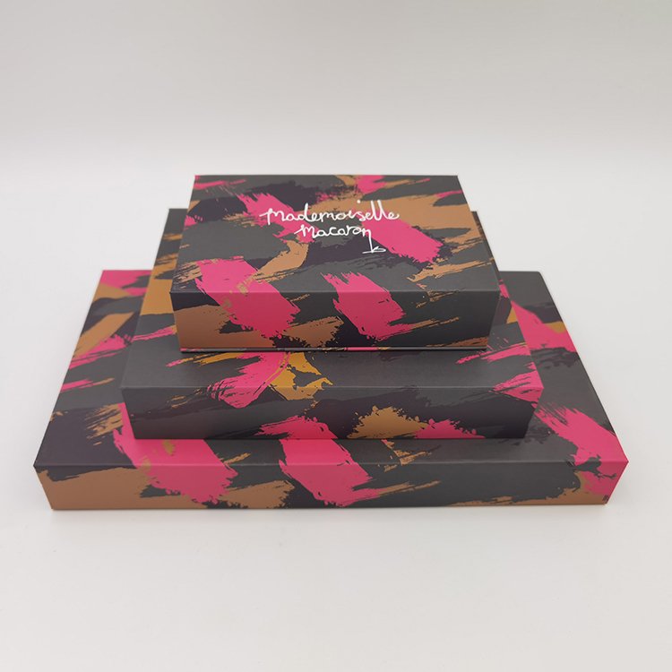 Custom Colored Disposable Macaron Paper Box Durable Degrade for Gift Packaging Stamping Embossing Laminating Printing Handling