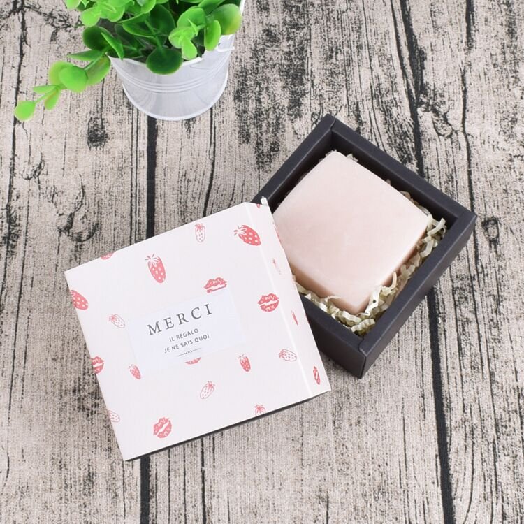 Luxury rigid fancy gold foil stamping customized paper box logo square rectangle candy chocolate packaging box with insert