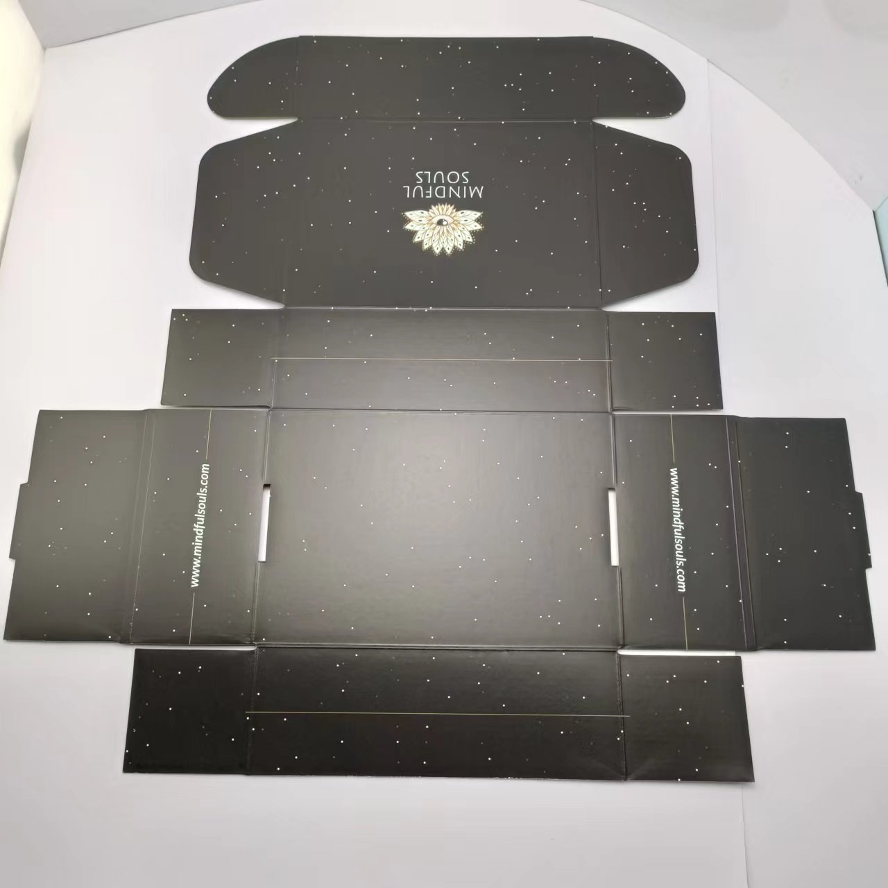 Custom Logo Black Paper Shipping Boxes Small Business Corrugated Mailer Cardboard Boxes Packaging Gift Boxes Carton Container