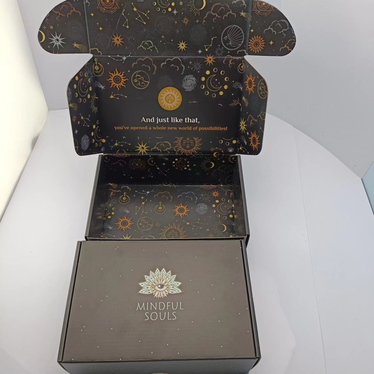 Custom Logo Black Paper Shipping Boxes Small Business Corrugated Mailer Cardboard Boxes Packaging Gift Boxes Carton Container