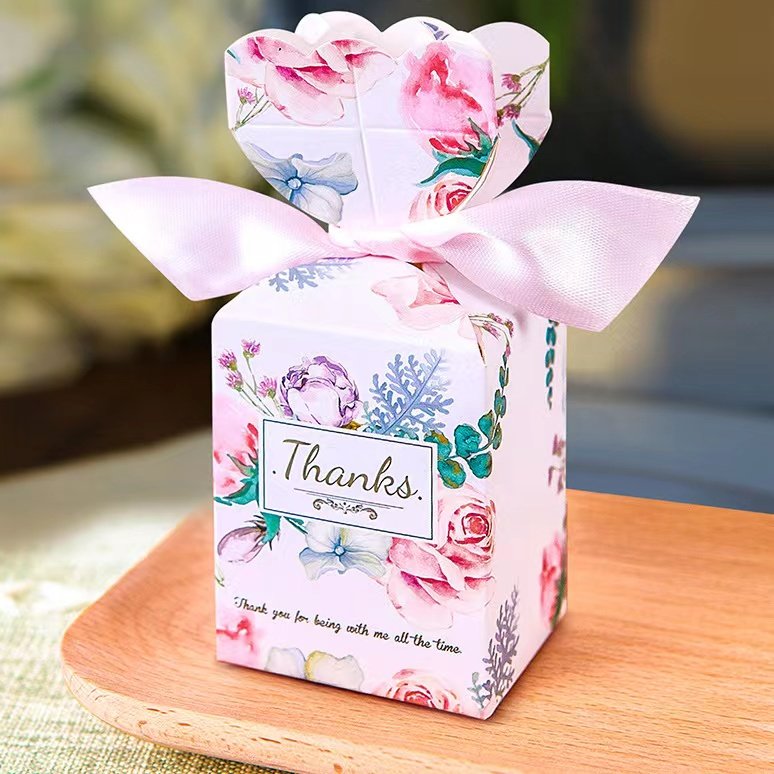 Custom Wholesale Flower Box Small paper Box Wedding Party Holiday Party Golden Ribbon Gift Box