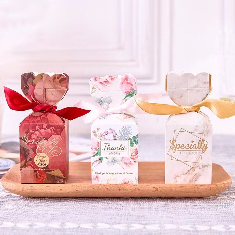 Custom Wholesale Flower Box Small paper Box Wedding Party Holiday Party Golden Ribbon Gift Box