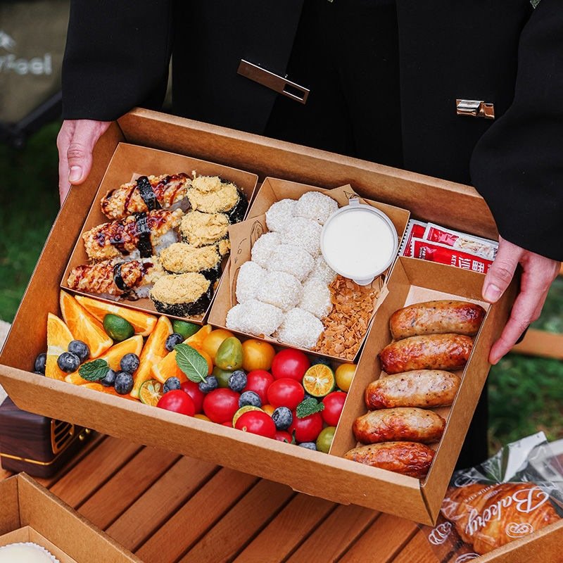 Customized party chocolate biscuit kraft paper box dessert box catering packaging platter box with divider lid