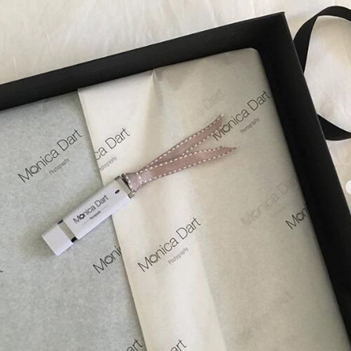 Custom White 17g Packaging Copy Paper Gold Metallic Foil Logo Gift Paper For Shoe Box Apparel Decoration Wrapping Tissue Paper