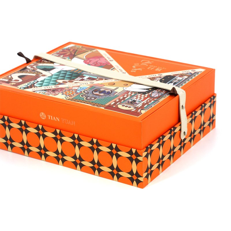 Corporate Gift Box with Decorative Button Candy Gift Strawberry Food Paper Custom Empty Cardboard Sweet Self Erecting Boxes