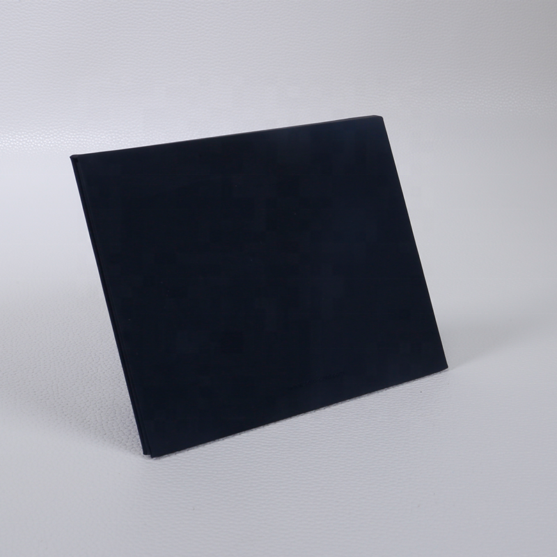 Black Magnetic Foldable Art Paper Touch 4C UV Logo Cardboard Credit Card Holder Rigid Packaging Box