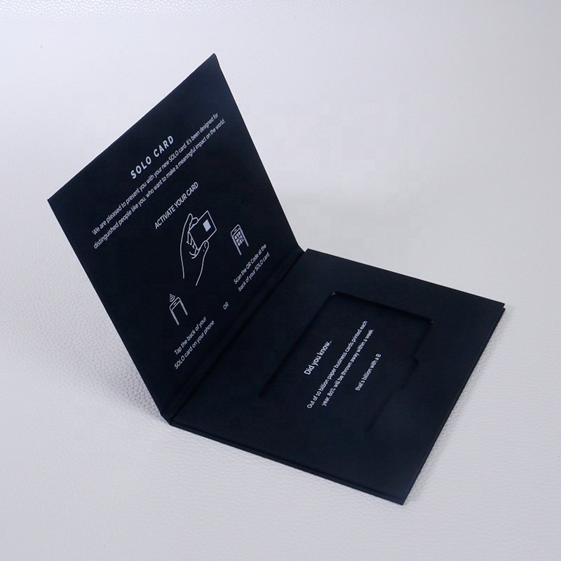 Black Magnetic Foldable Art Paper Touch 4C UV Logo Cardboard Credit Card Holder Rigid Packaging Box