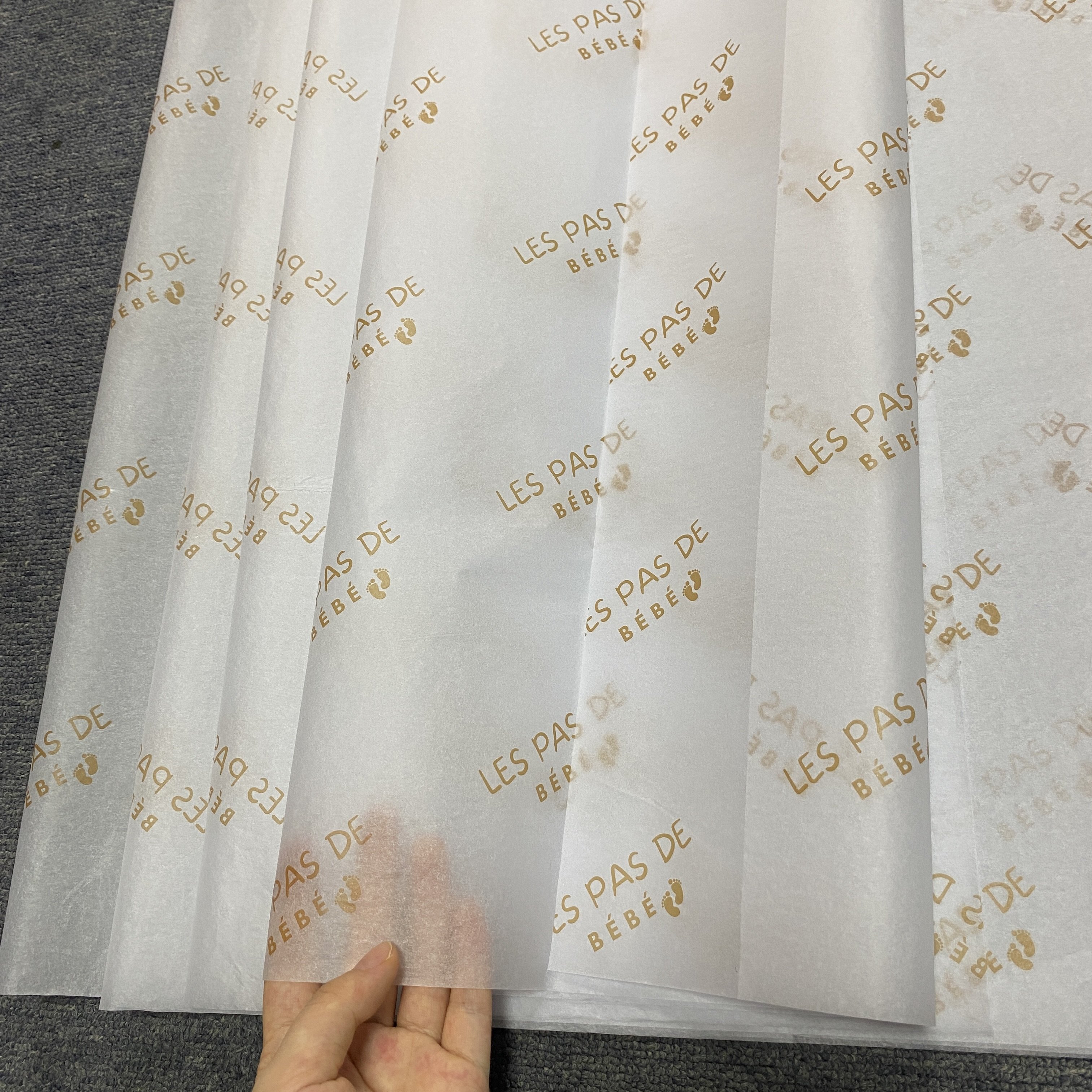 High quantity customized tissue paper print paper wholesale wrapping paper custom logo for packaging