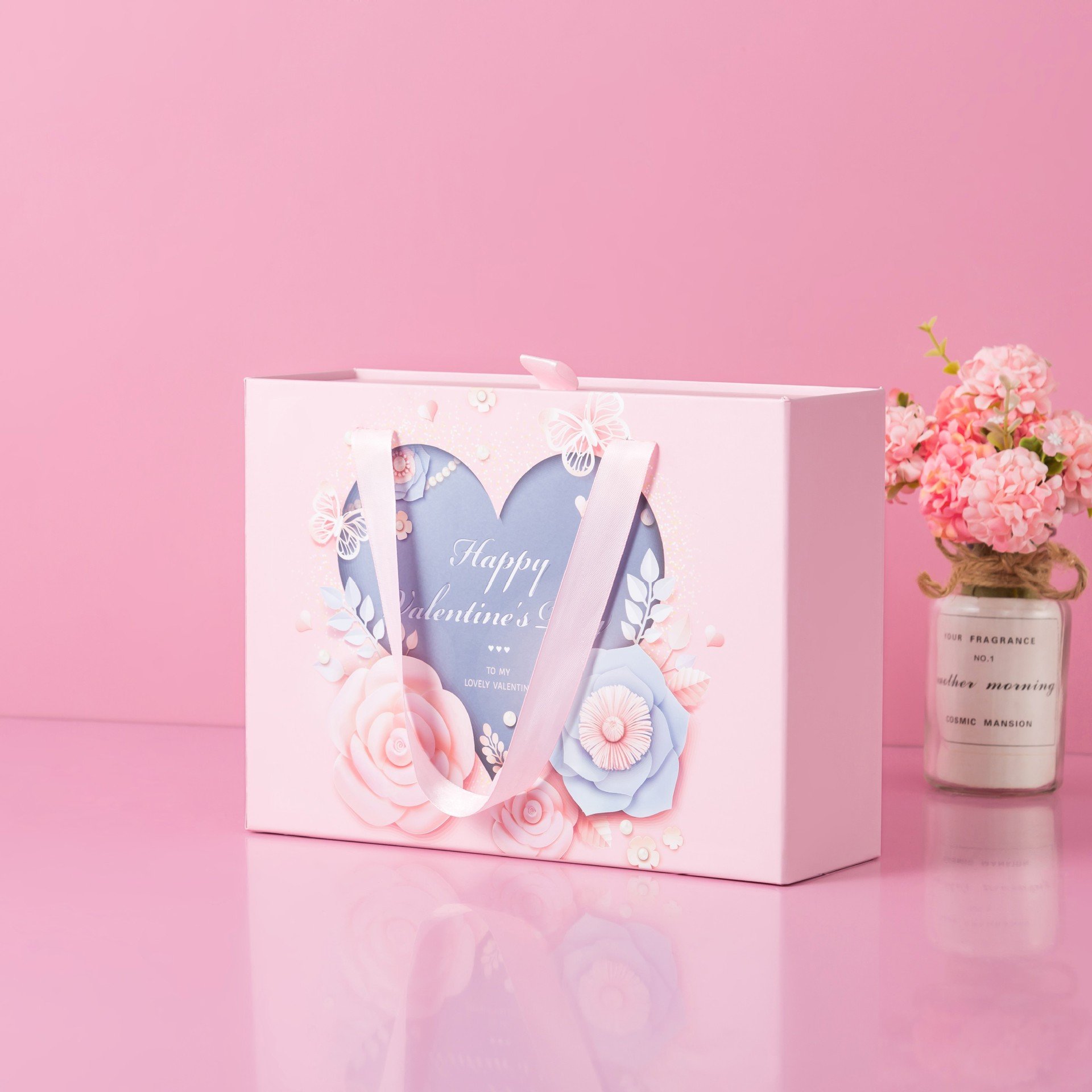 Wholesale Deluxe Customized Logo Small Fresh Design Packaging Cosmetic Perfume with Carrying Handle Gift Boxes