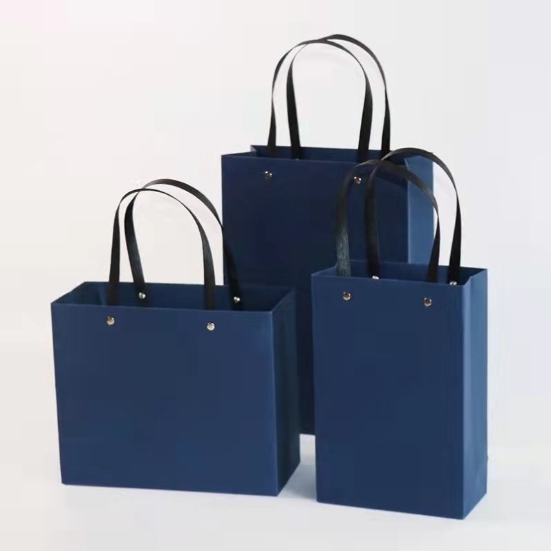 Custom Your Own Logo Luxury Cardboard Black Shopping Gift Clothes Shoes Packing Paper Bags With Handles