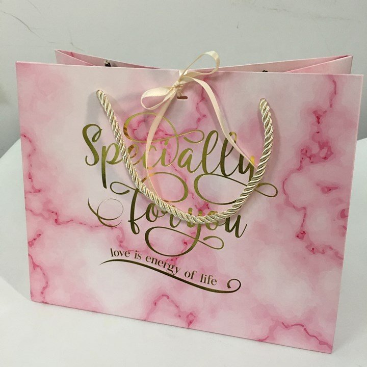 Custom high quality coated paper bag with customized printing patterns gift bags for Mother/Father day wedding birthday parties